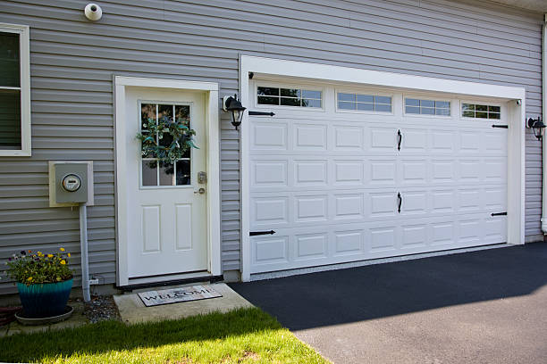 24/7 Emergency Garage Door Panel Replacement experts in Cold Springs, NV
